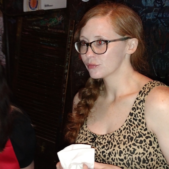 Meet your Posher, Stacey - Picture 2 of 2